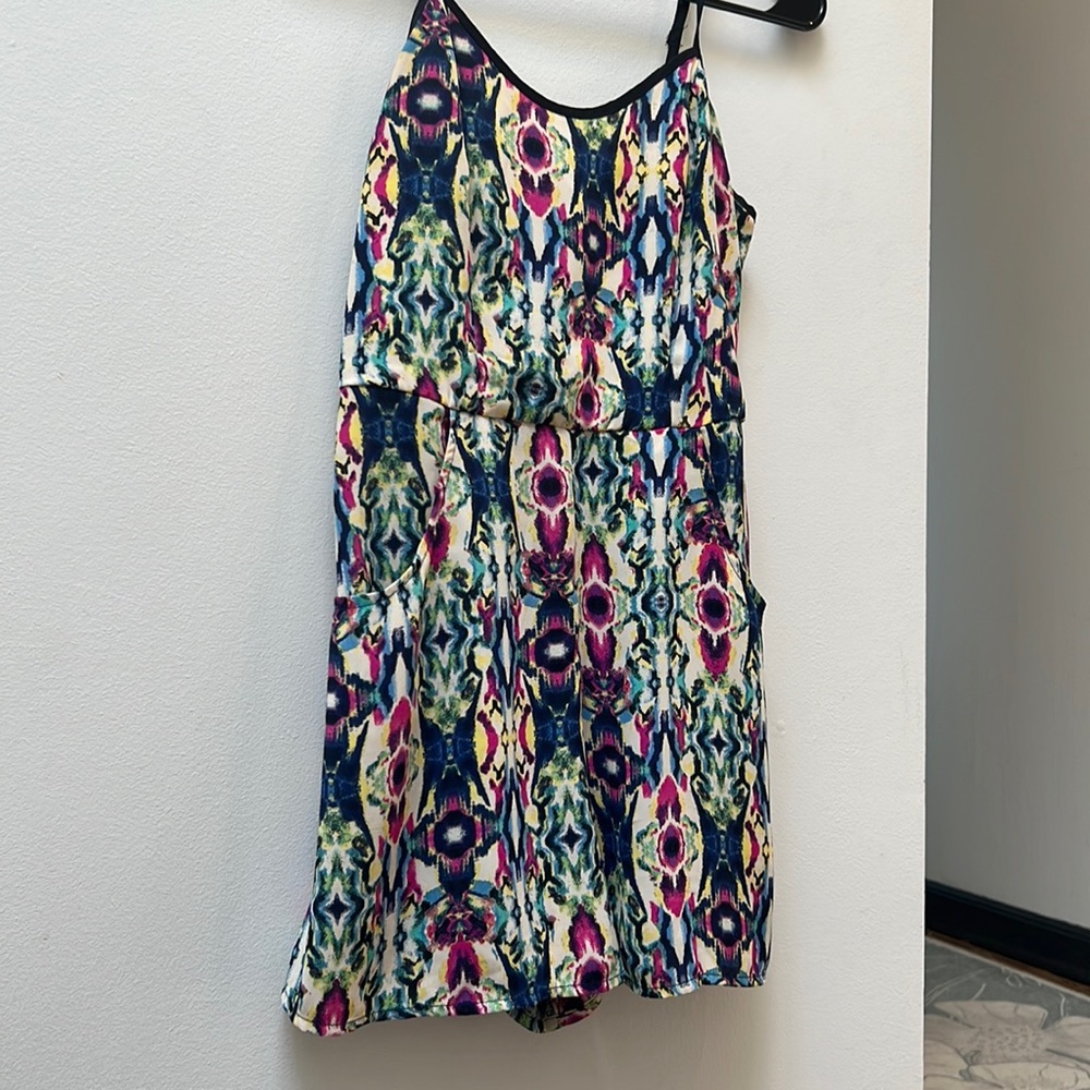 Colorful romper with pockets size XS